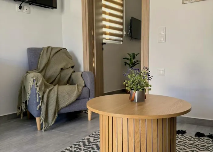 Ammos Tsilivi - Walk To & Town Apartment